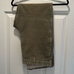 Men’s Roundtree & Yorke Tan Corduroy Slacks 
36 X 32